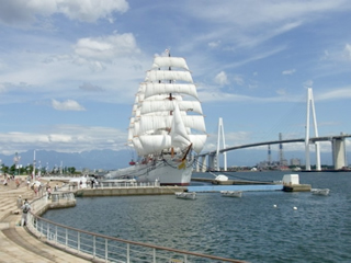 帆船海王丸